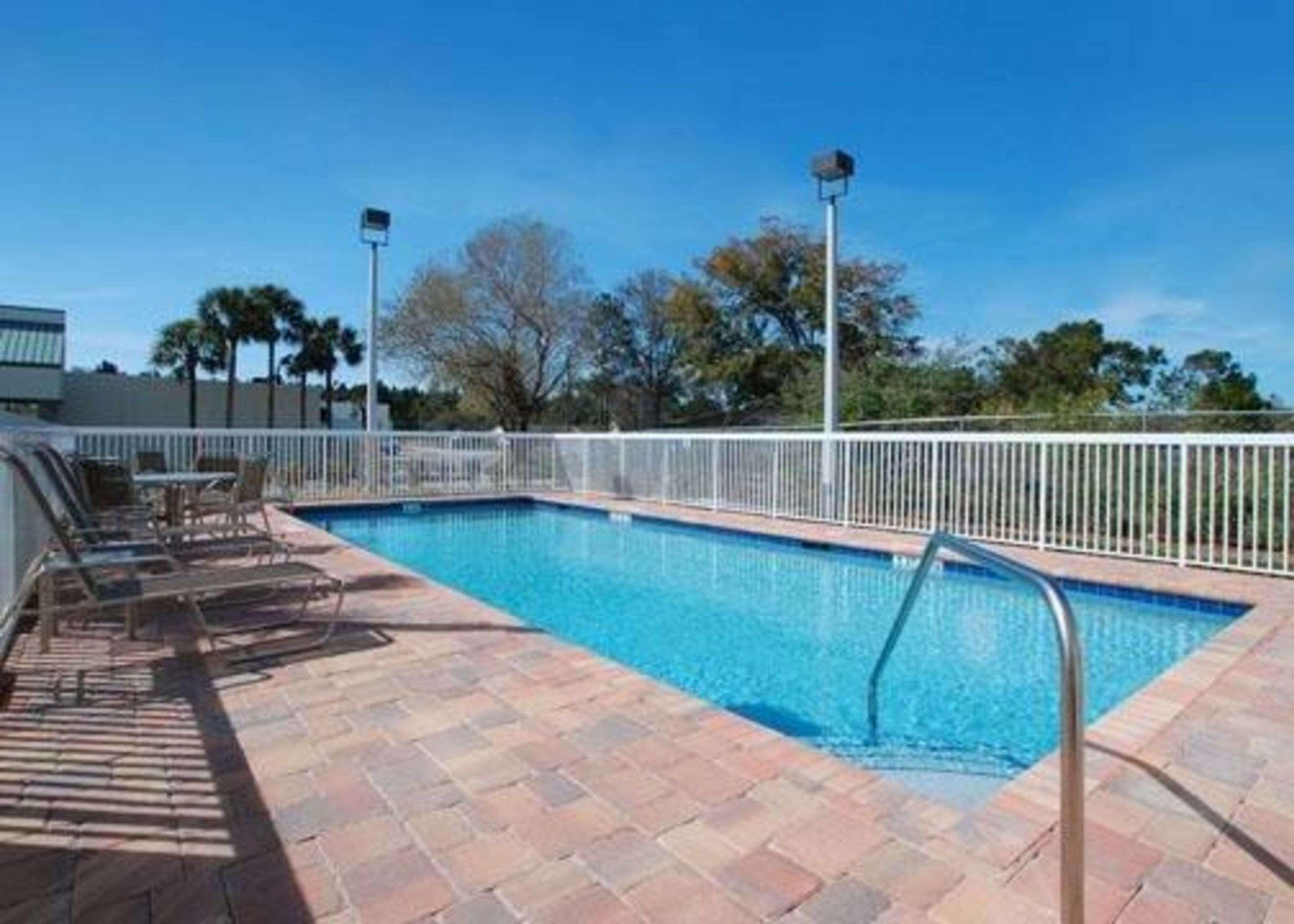 Comfort Suites Palm Bay - Melbourne Extérieur photo